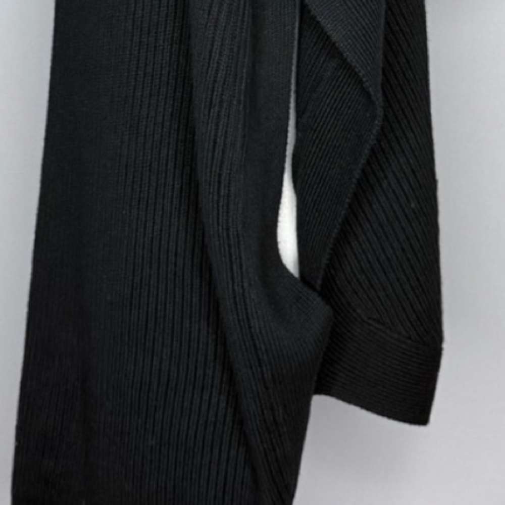 Michael Kors Black Sweater Knit Shrug Vest w/ Belts & Faux Fur Collar Medium P - Picture 4 of 6